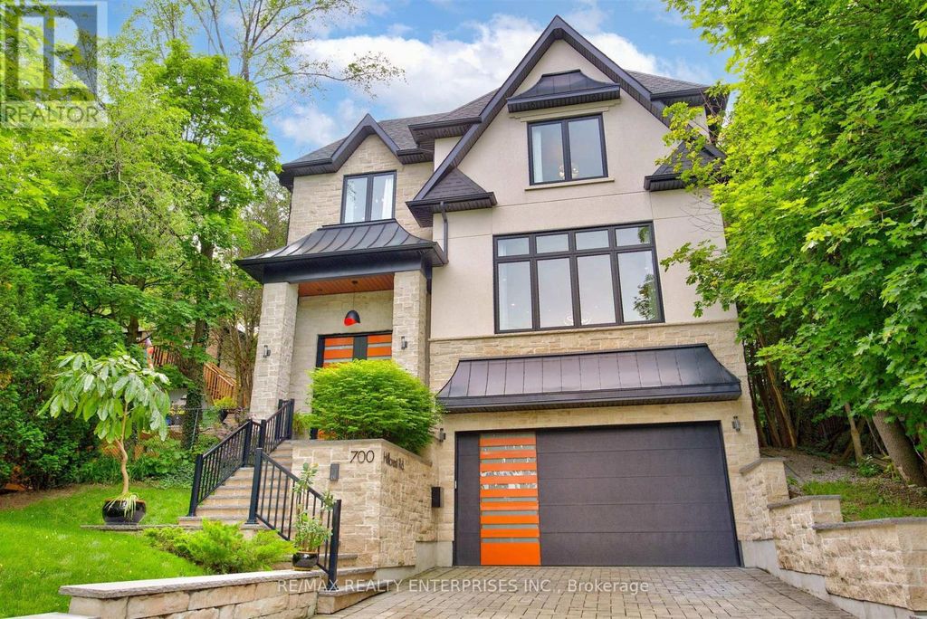 700 Hillcrest Road, Pickering (west Shore)