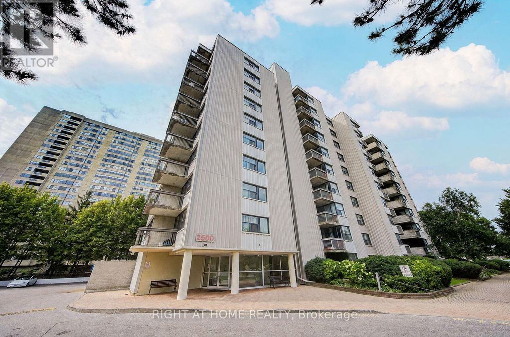 #208 - 2500 Bridletowne Circle, Toronto (l'amoreaux)