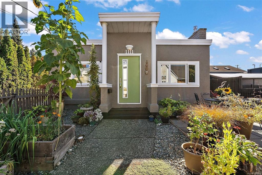 1111 Caledonia Ave, Victoria