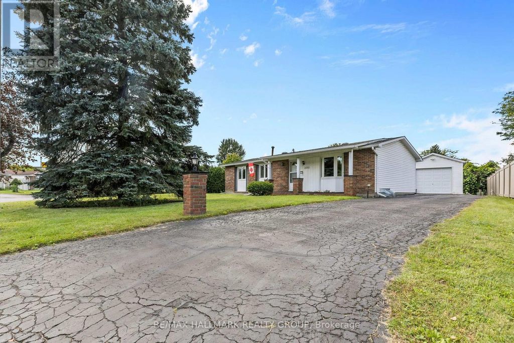 2376 Blackstone Crescent, Ottawa