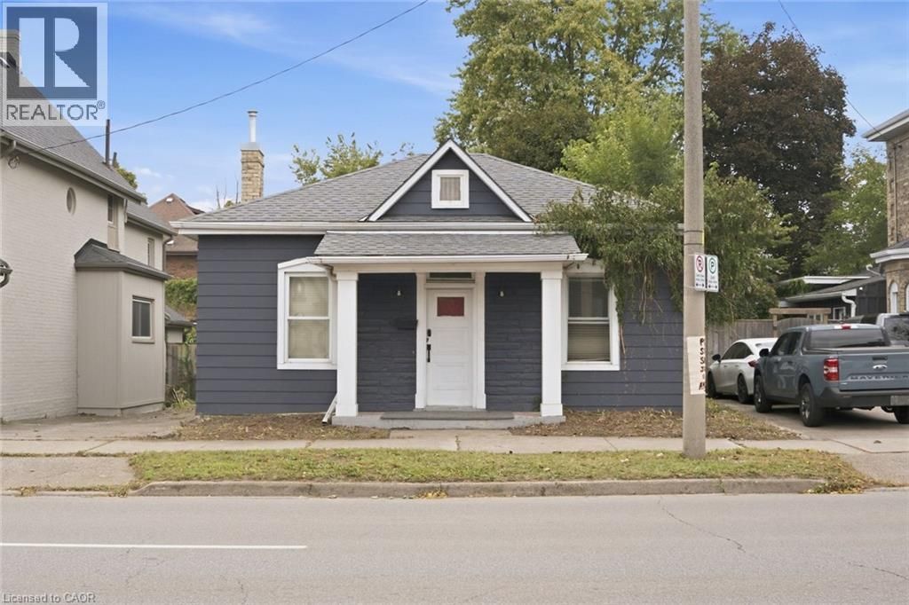 194 Brant Avenue, Brantford