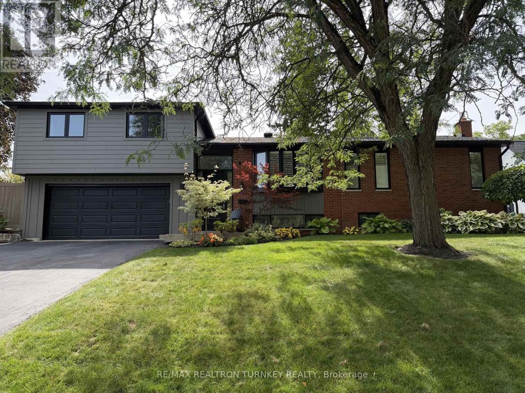 Lower - 310 Queen Street, Newmarket (central Newmarket)