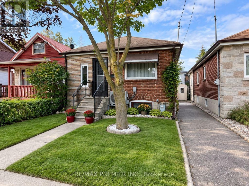 34 Rutherford Avenue, Toronto (mount Dennis)