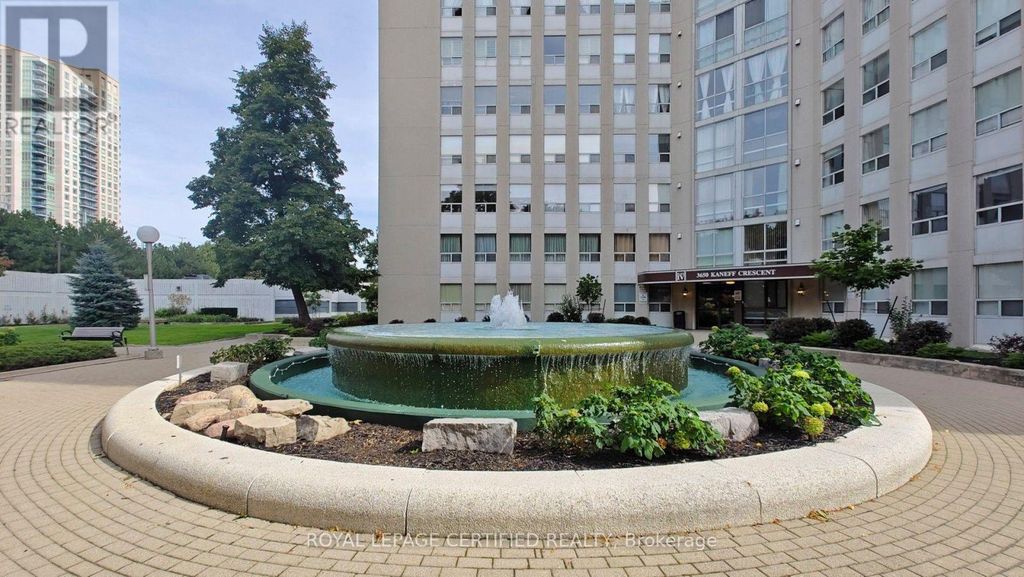 802 - 3650 Kaneff Crescent, Mississauga (mississauga Valleys)