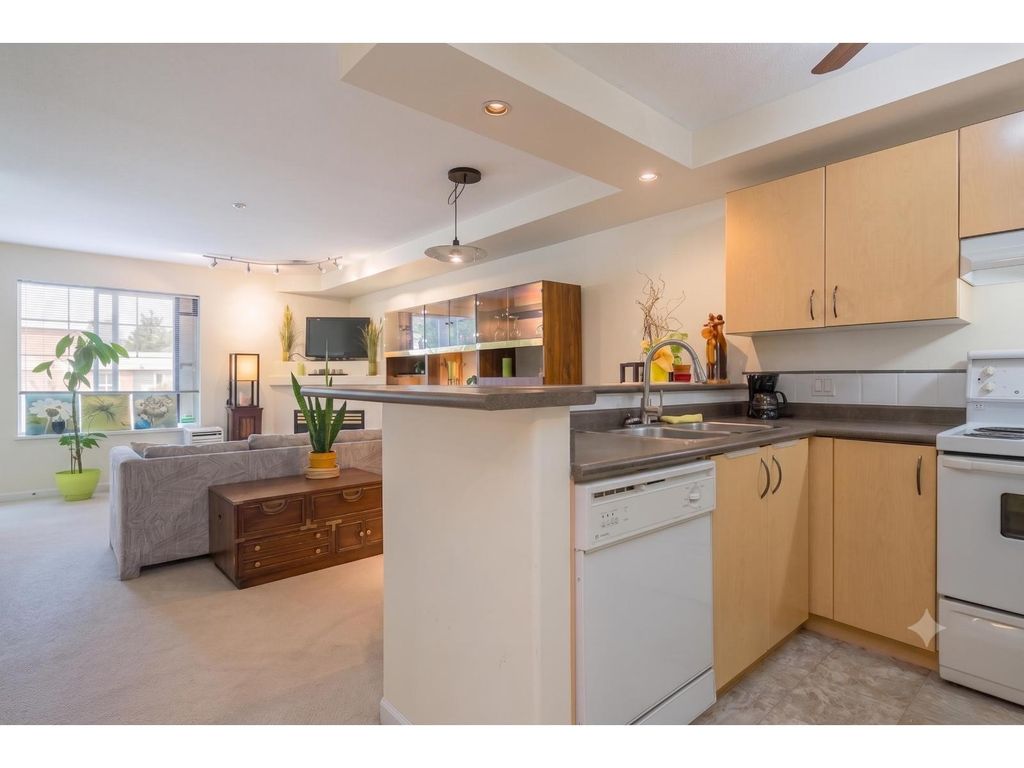 303 20200 56 Avenue, Langley