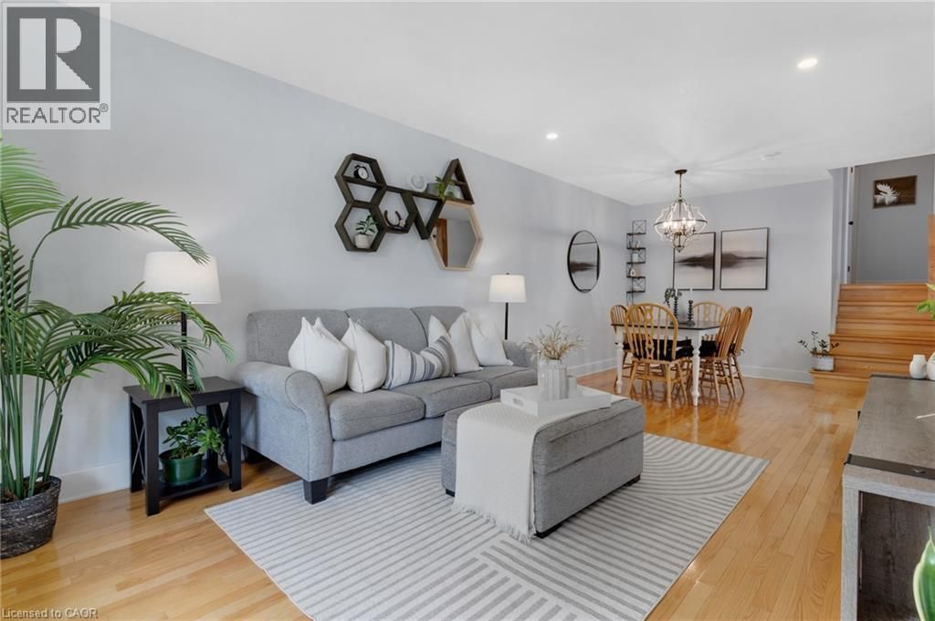 477 Kingscourt Drive Unit# B, Waterloo