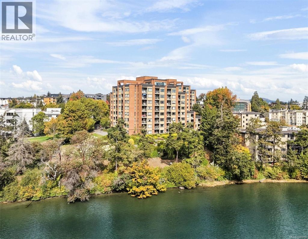 309 105 Gorge Rd E, Victoria