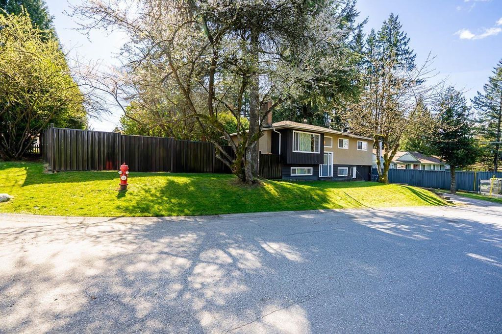 15084 Raven Place, Surrey