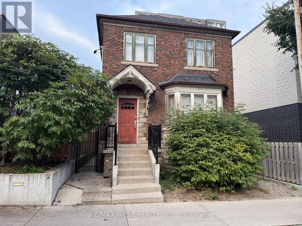 51 Augusta Avenue, Toronto (kensington-Chinatown)