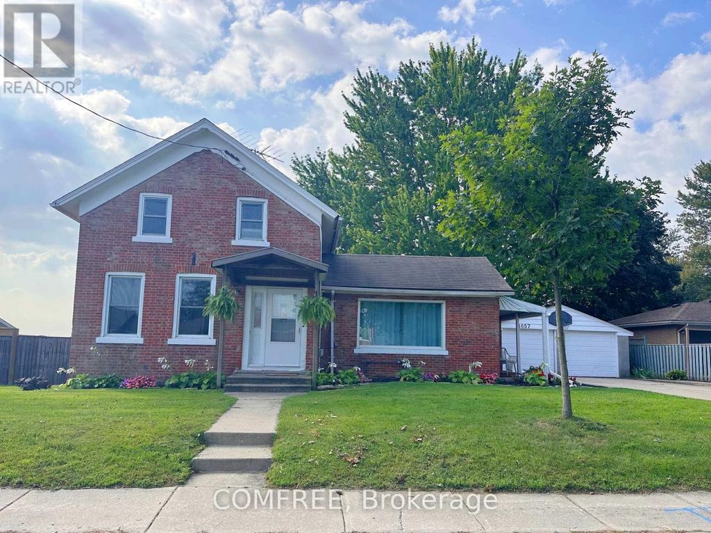 1657 Elgin Street, Kingsville