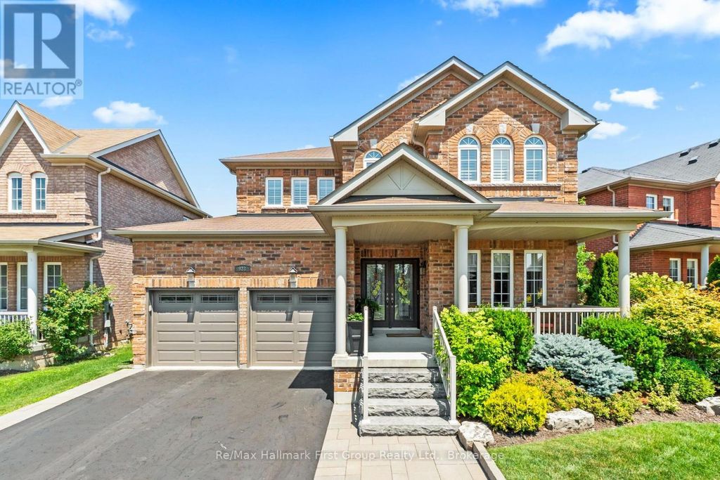 928 Black Cherry Drive, Oshawa (taunton)