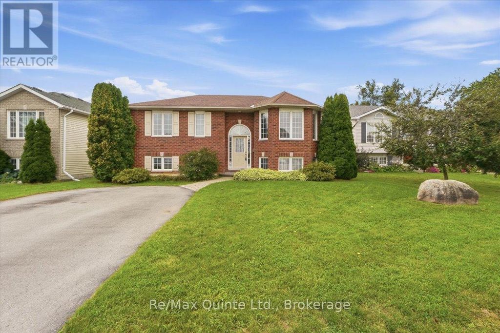 6 Chisholm Square, Belleville (belleville Ward)