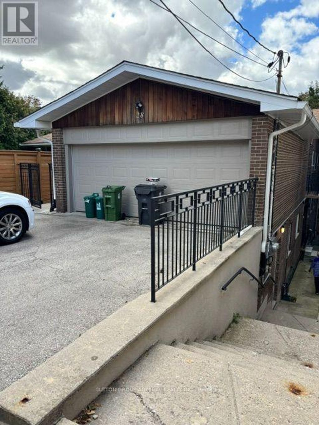 2 - 28 Purdon Drive, Toronto (bathurst Manor)