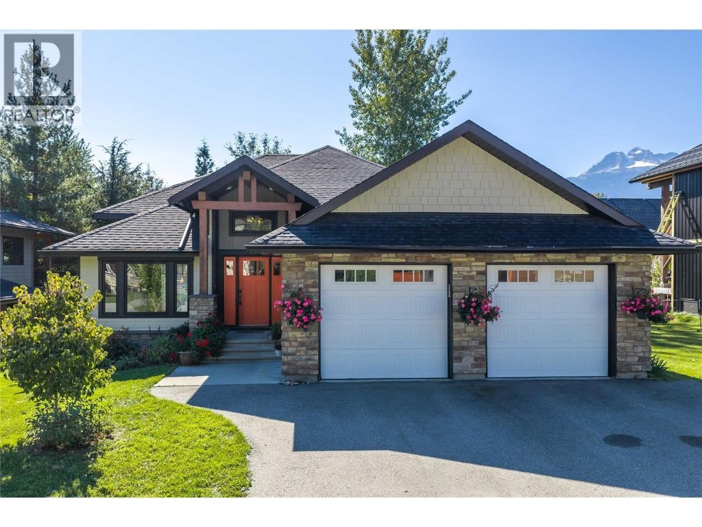 1915 Aspen Crescent, Revelstoke