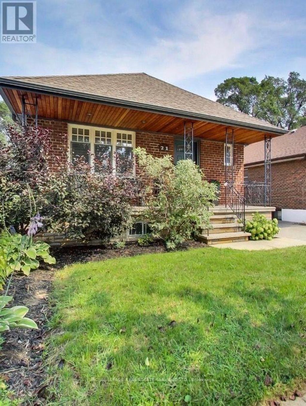 21 Parker Avenue, Toronto (stonegate-Queensway)