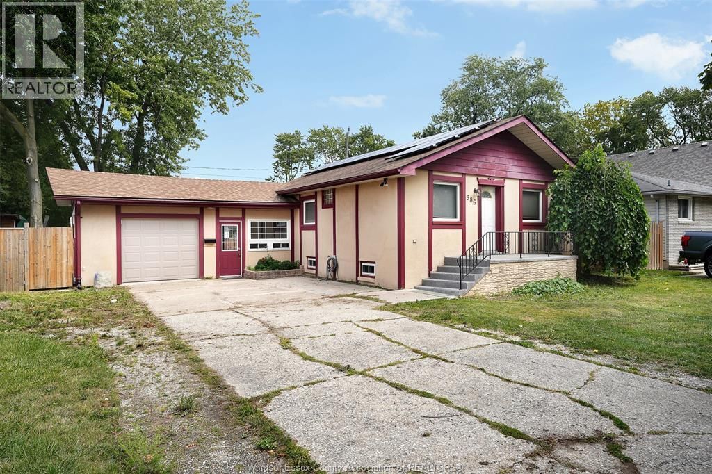 986 Eastlawn Avenue, Windsor