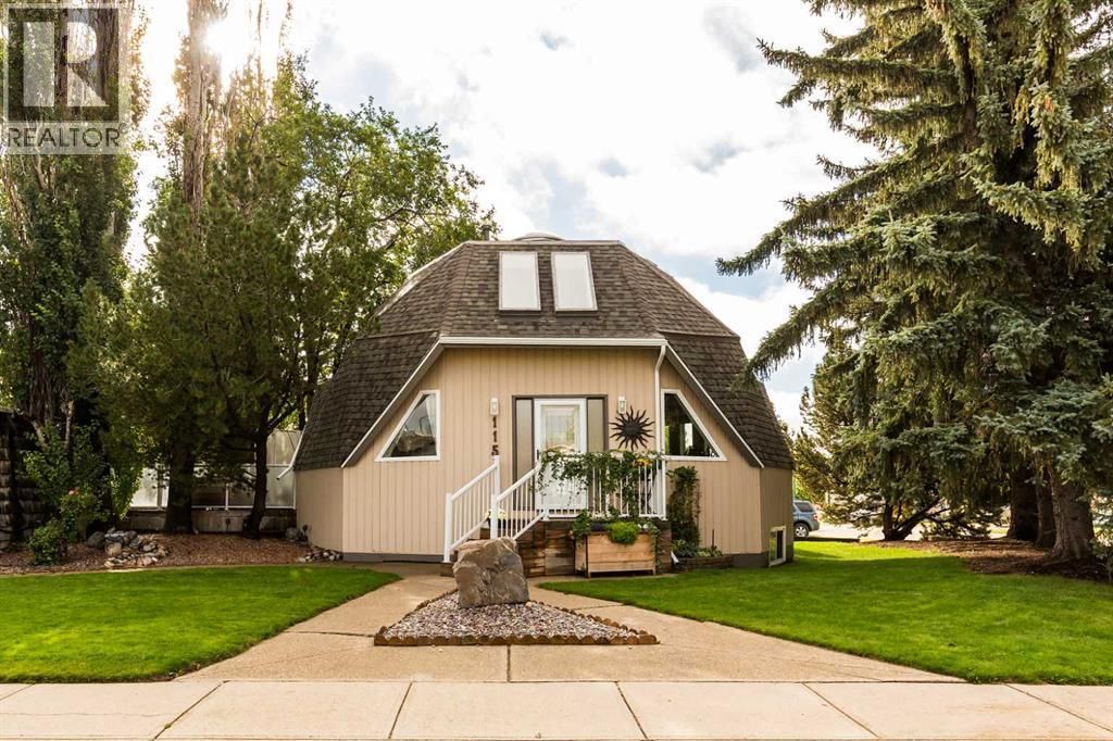 115 Iroquois Crescent W, Lethbridge