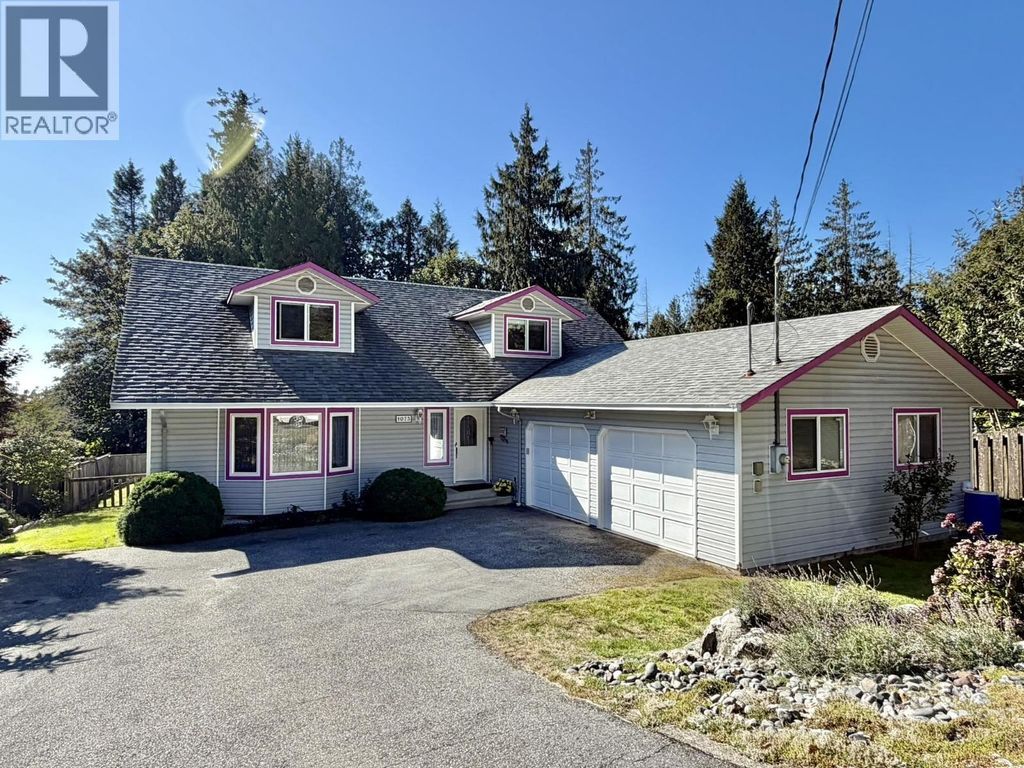 1073 Grandview Road, Gibsons