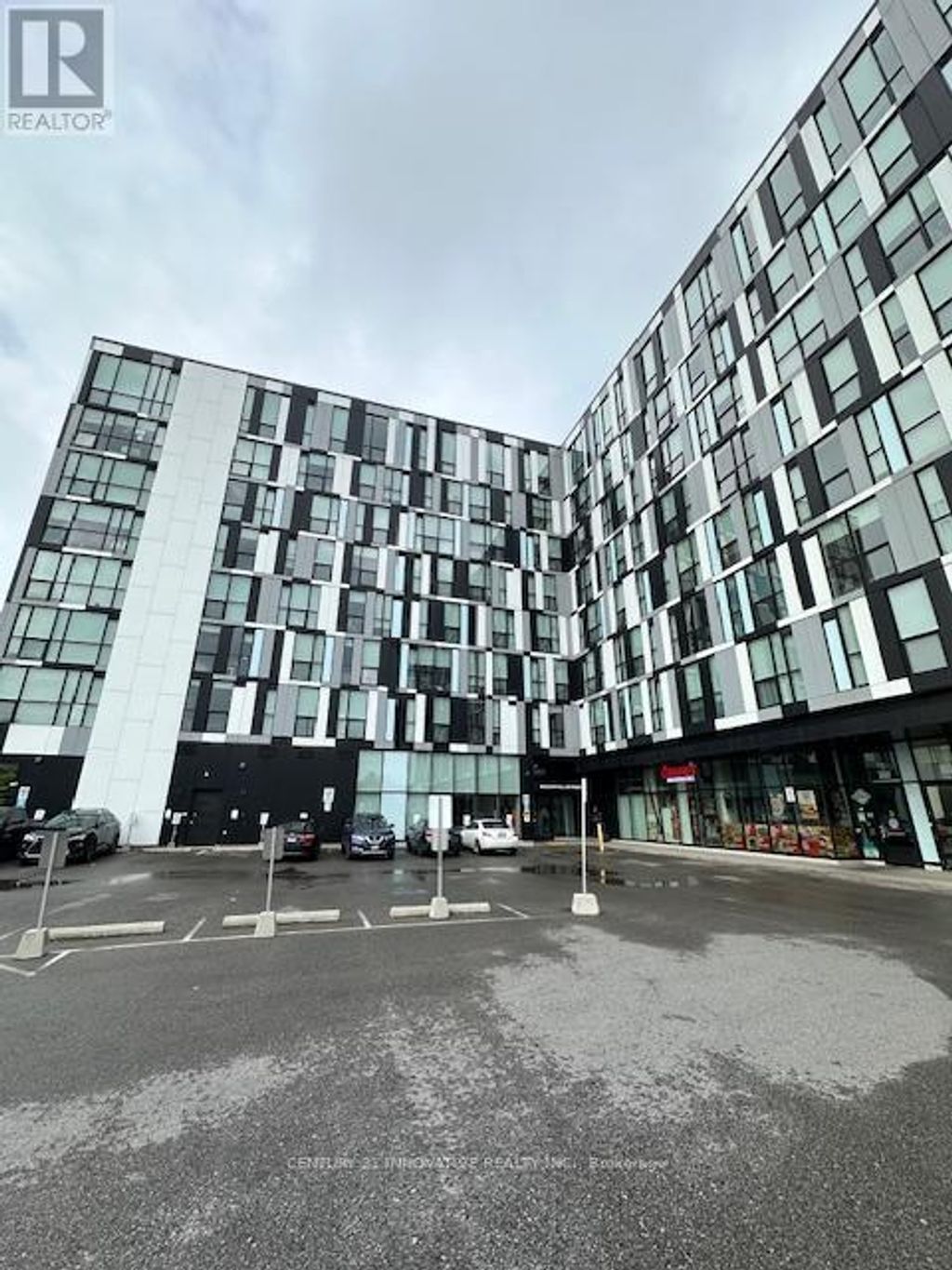 505 - 1900 Simcoe Street N, Oshawa (samac)