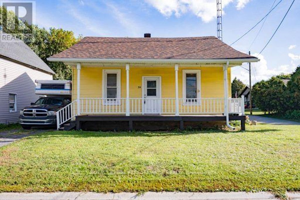 24 Mechanic Street W, North Glengarry
