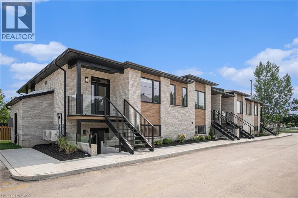 461 E Wellington Street Unit# 2, Mount Forest
