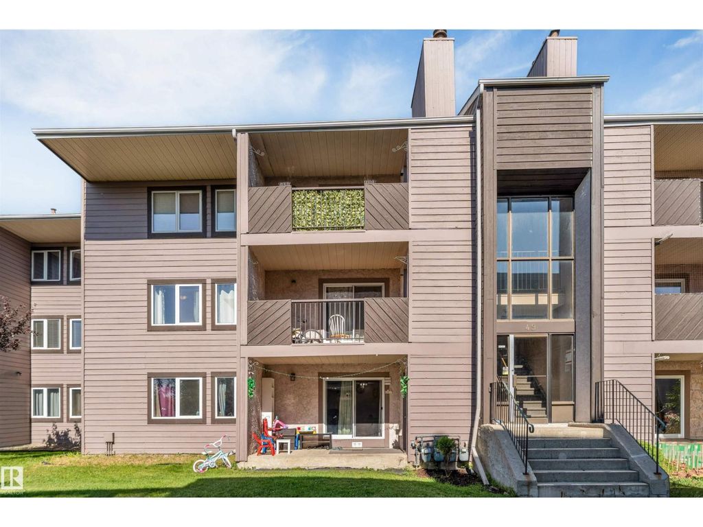 #101 49 Akins Dr, St. Albert