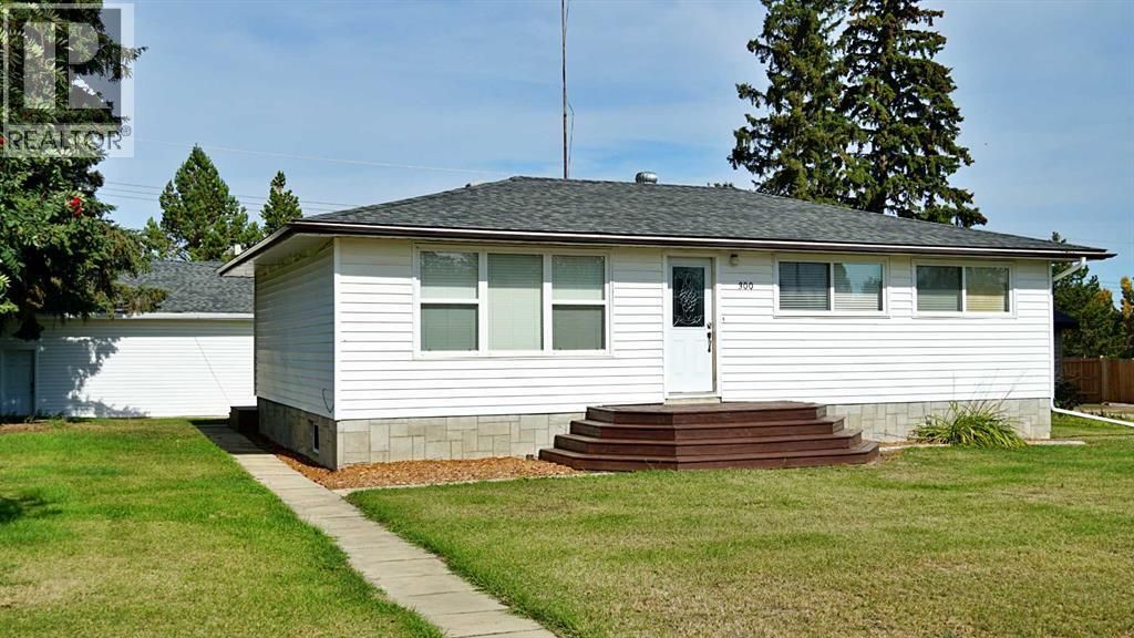 300 3 Street N, Marwayne