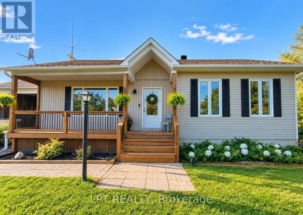 20375 Dunvegan Road E, North Glengarry