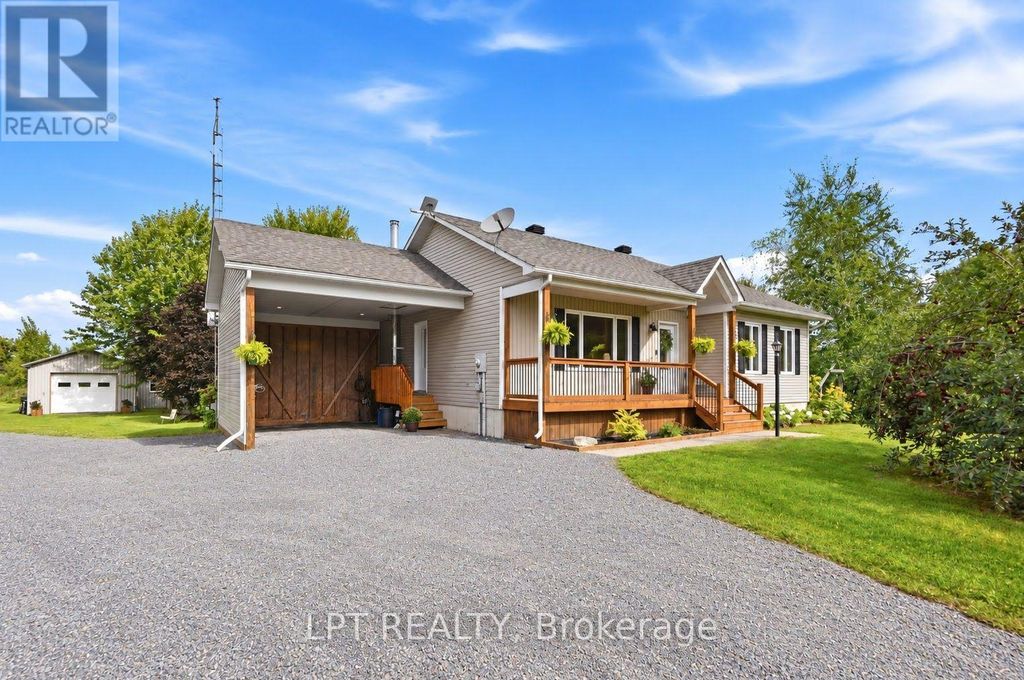 20375 Dunvegan Road E, North Glengarry