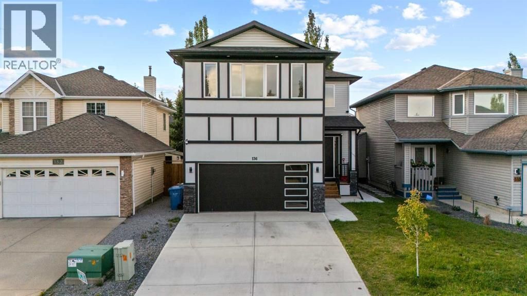 136 Douglas Ridge Green Se, Calgary