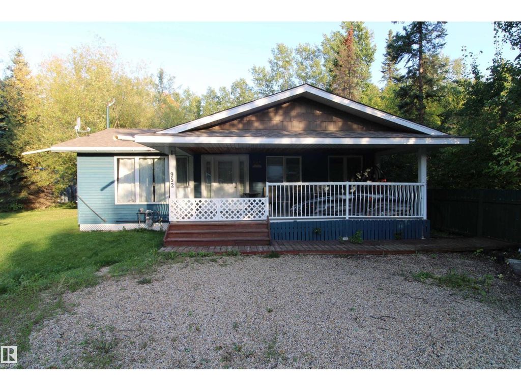 952 9 St, Rural Lac Ste. Anne County
