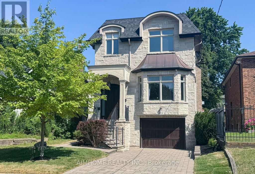 212 Hollywood Avenue, Toronto (willowdale East)
