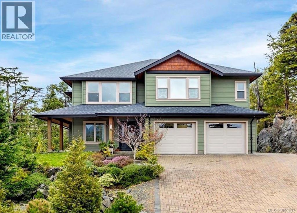 850 Lorne White Pl, Ucluelet