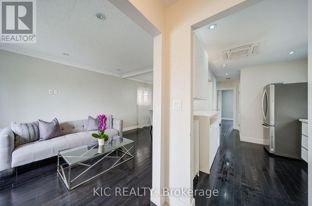 35 Montcalm Avenue Nw, Toronto (briar Hill-Belgravia)