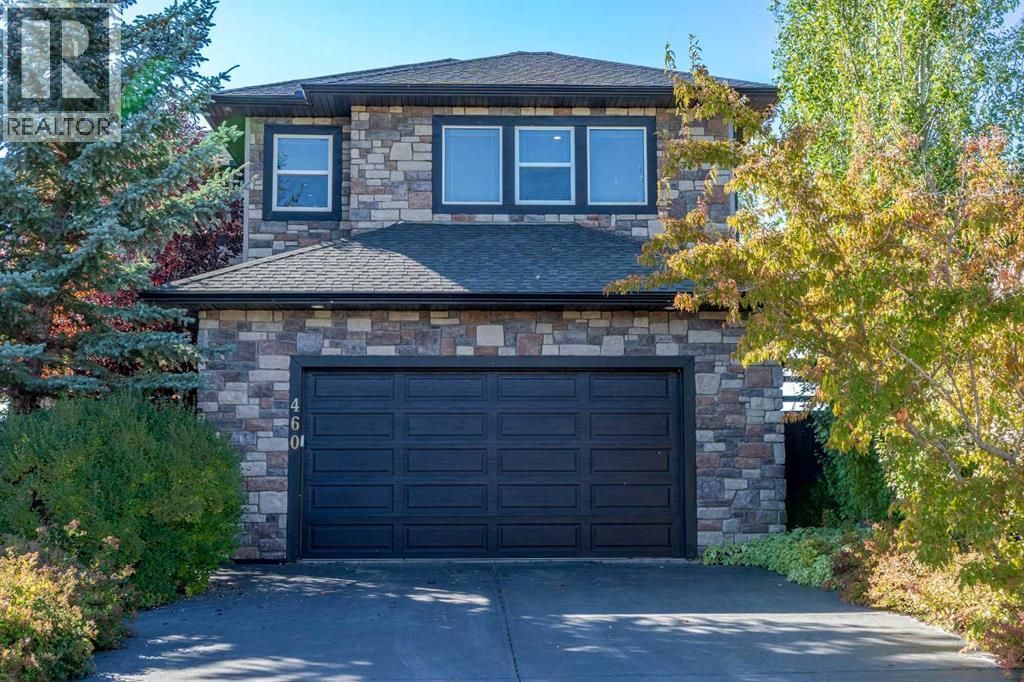460 Sunset Link, Crossfield