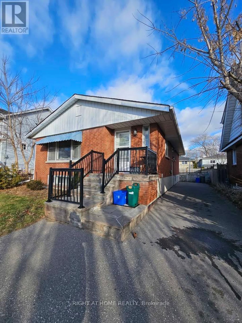 Lower - 707 Hortop Street, Oshawa (centennial)