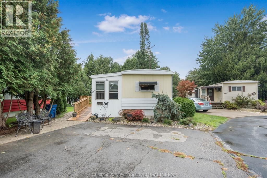 22220 Charing Cross Road, Chatham