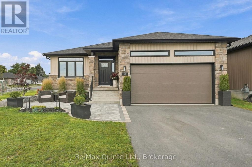 61 Hastings Park Drive, Belleville (belleville Ward)