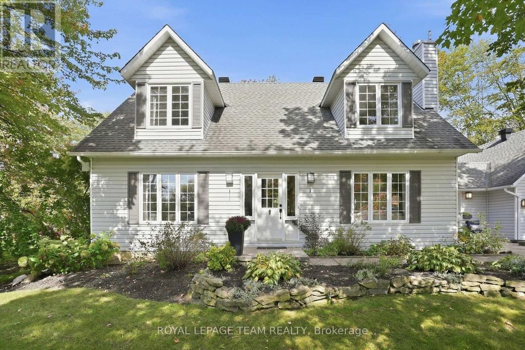10493 St John Street, North Dundas