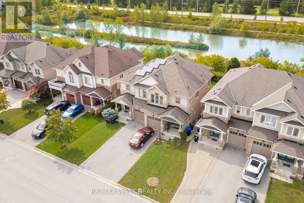 12 Hoard Avenue S, New Tecumseth