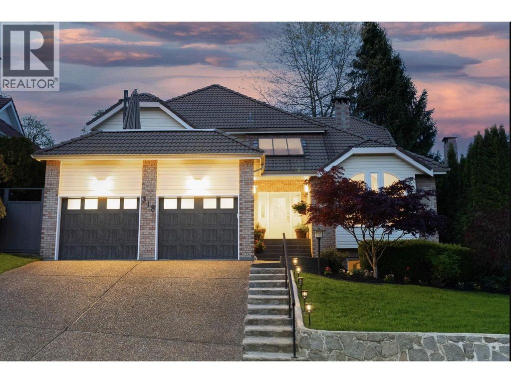 318 Roche Point Drive, North Vancouver