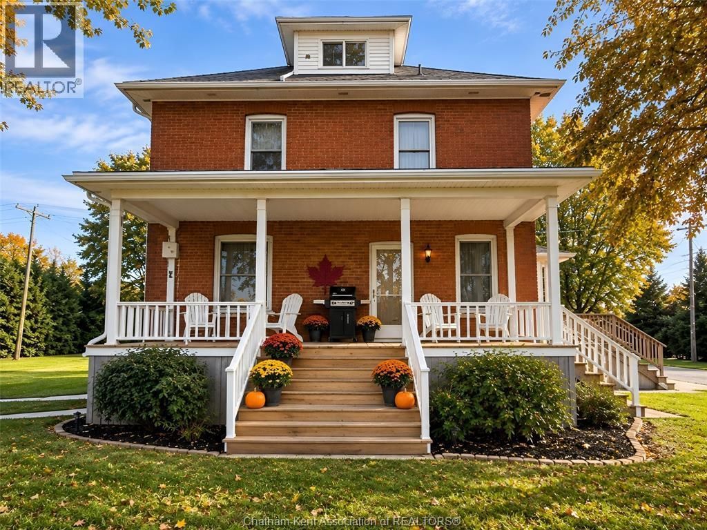 25139 St Clair Street, Chatham Township