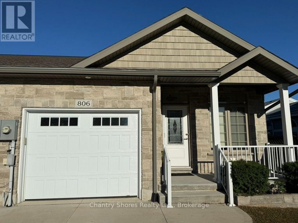 806 Arlington Street, Saugeen Shores