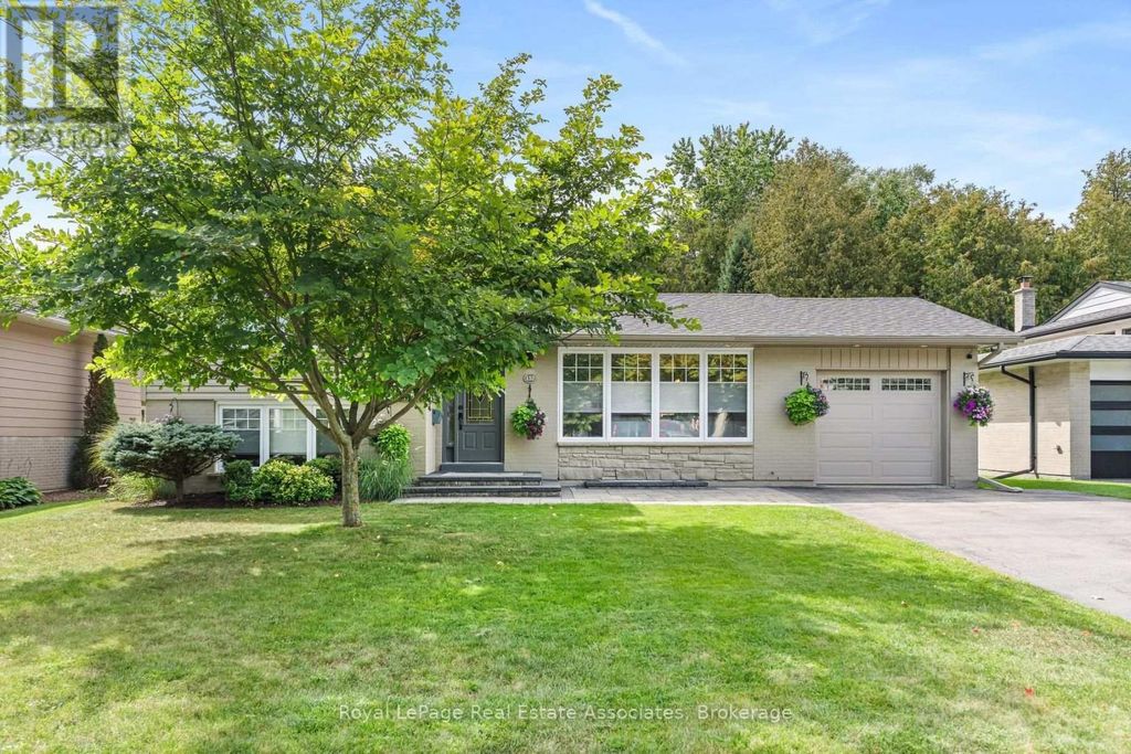 132 Elmore Drive, Halton Hills (ac Acton)
