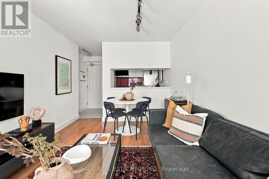313 - 222 The Esplanade, Toronto (waterfront Communities)