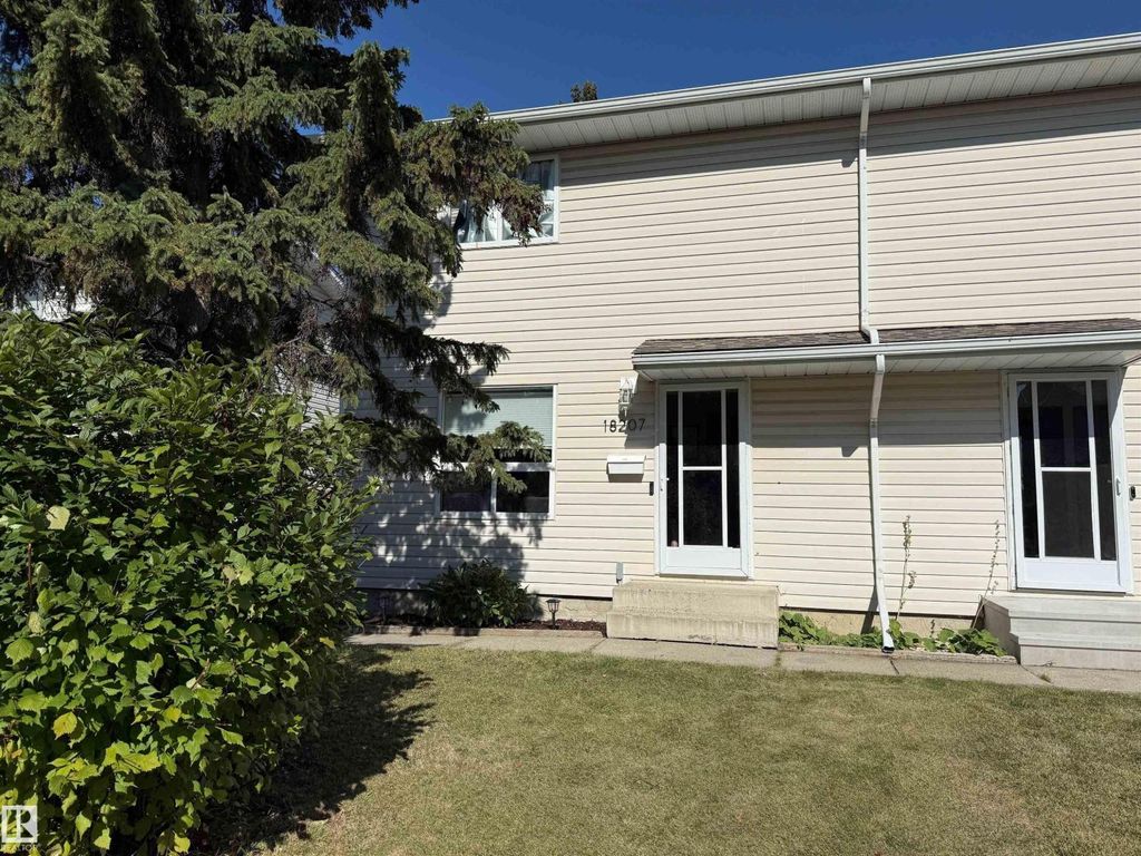 18207 74 Av Nw, Edmonton