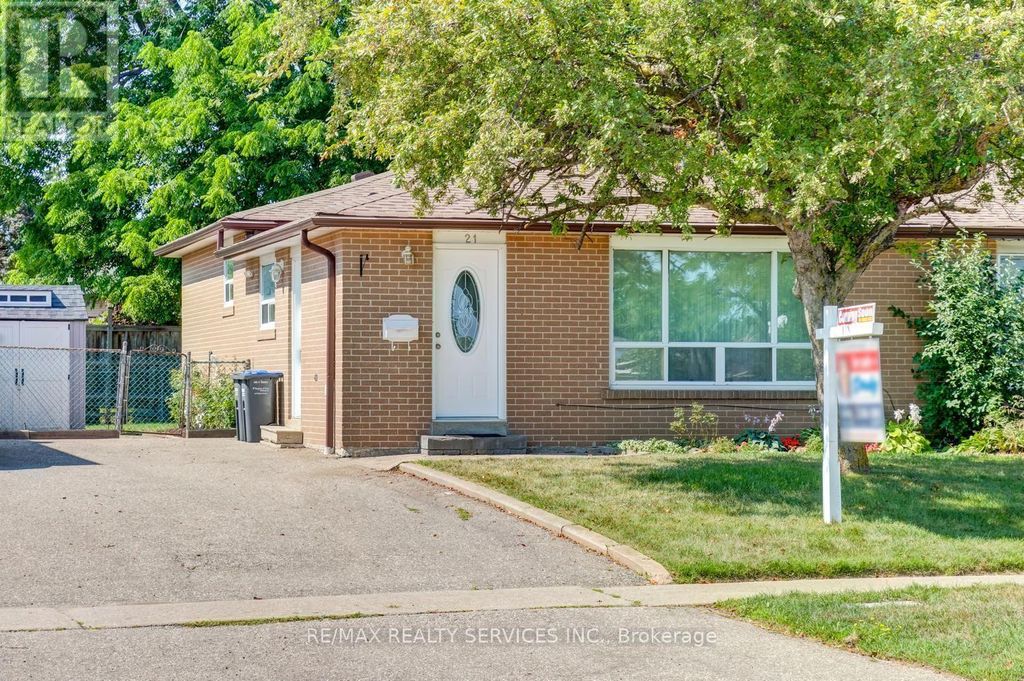 21 Finchgate Boulevard, Brampton (southgate)