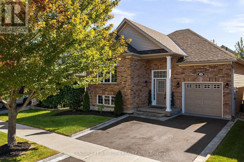 25 Cranberry Lane, Barrie (holly)