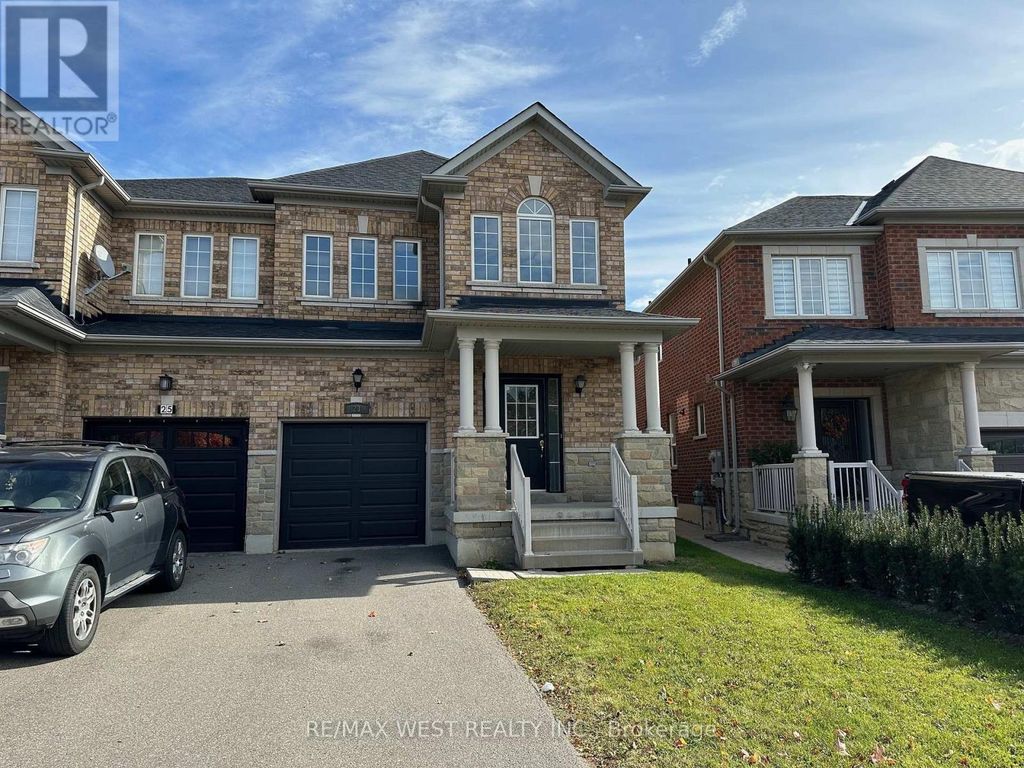 23 Twin Hills Crescent, Vaughan (vellore Village)
