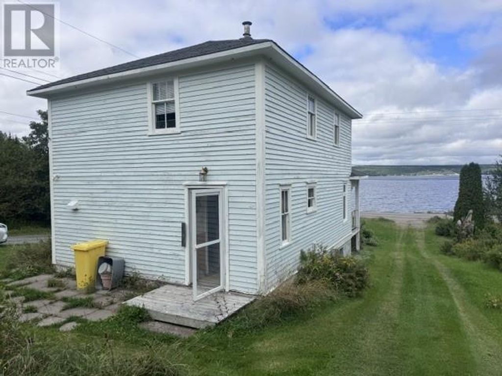 156a Main Street, Glovertown